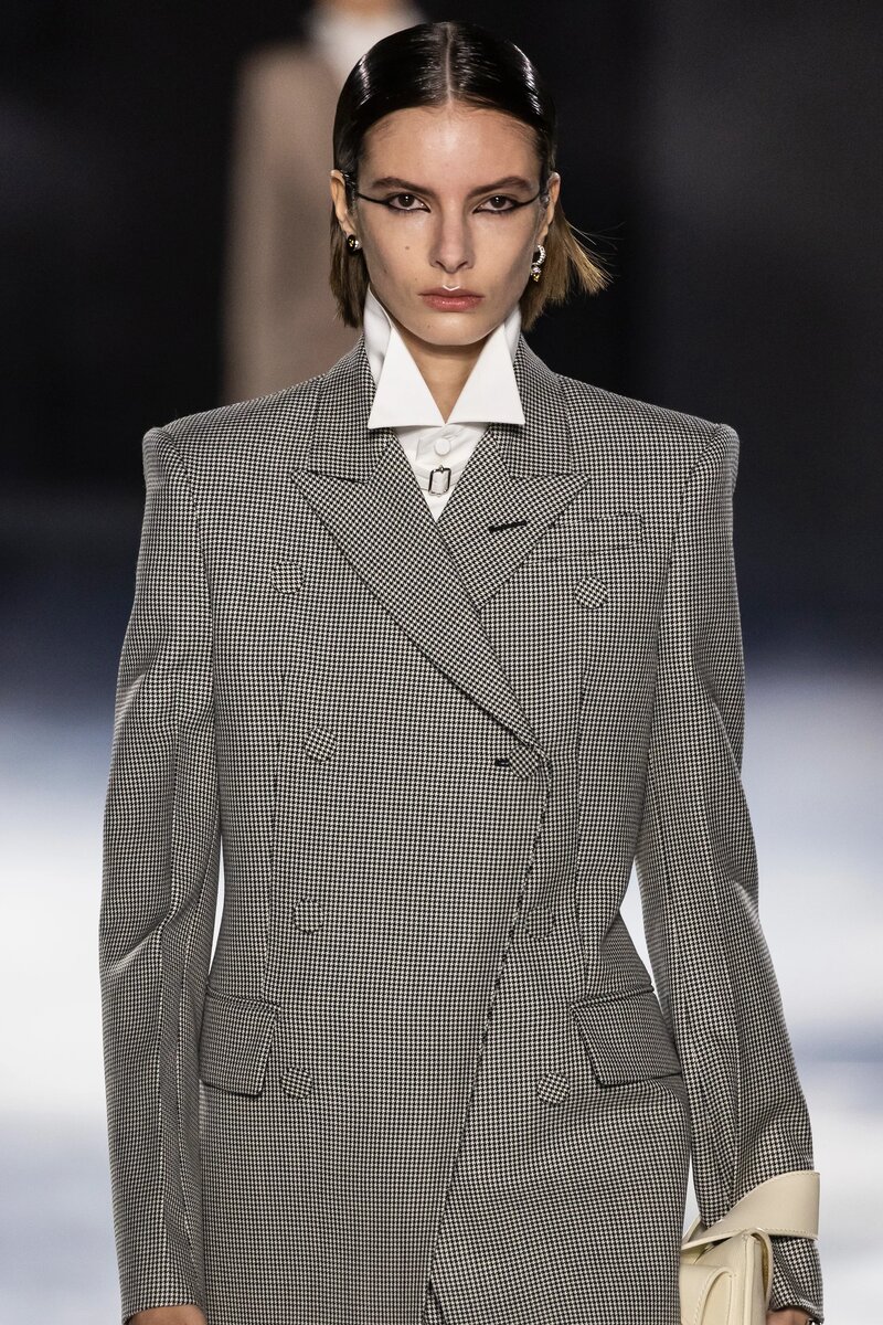 Alexander McQueen Spring 2025