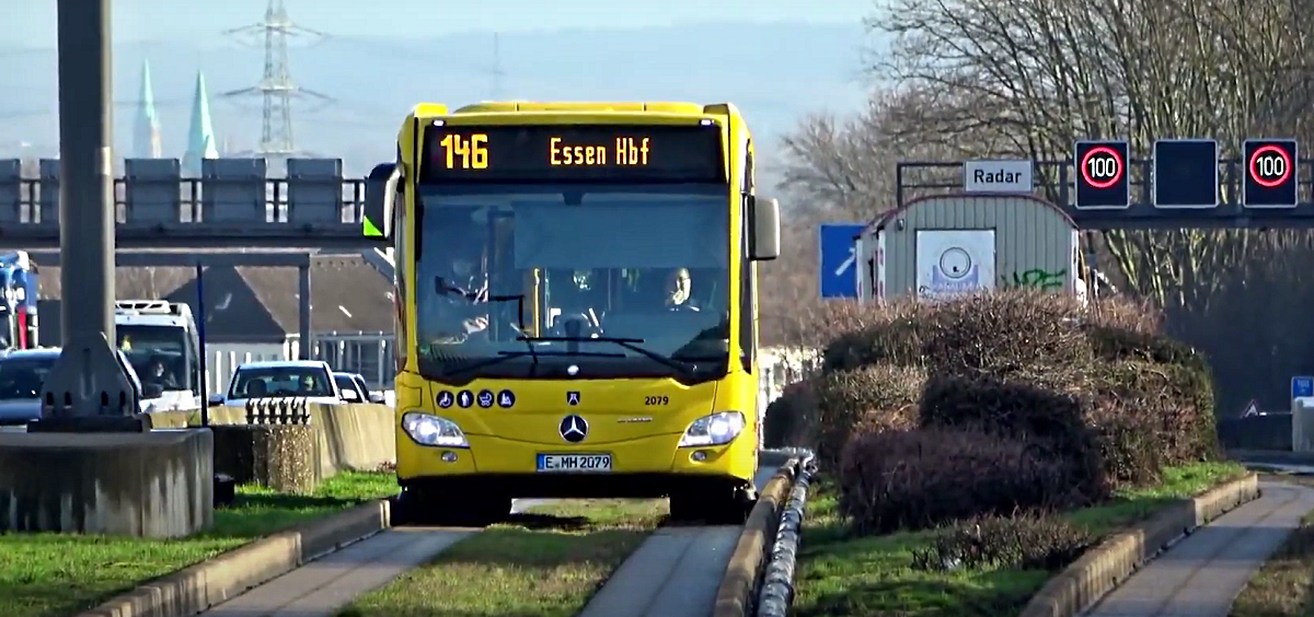 Направляемый автобус