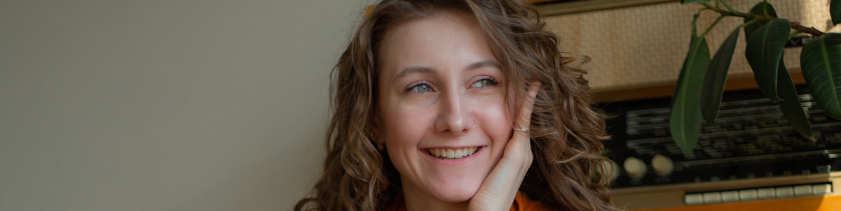 Сарра, преподаватель для детей