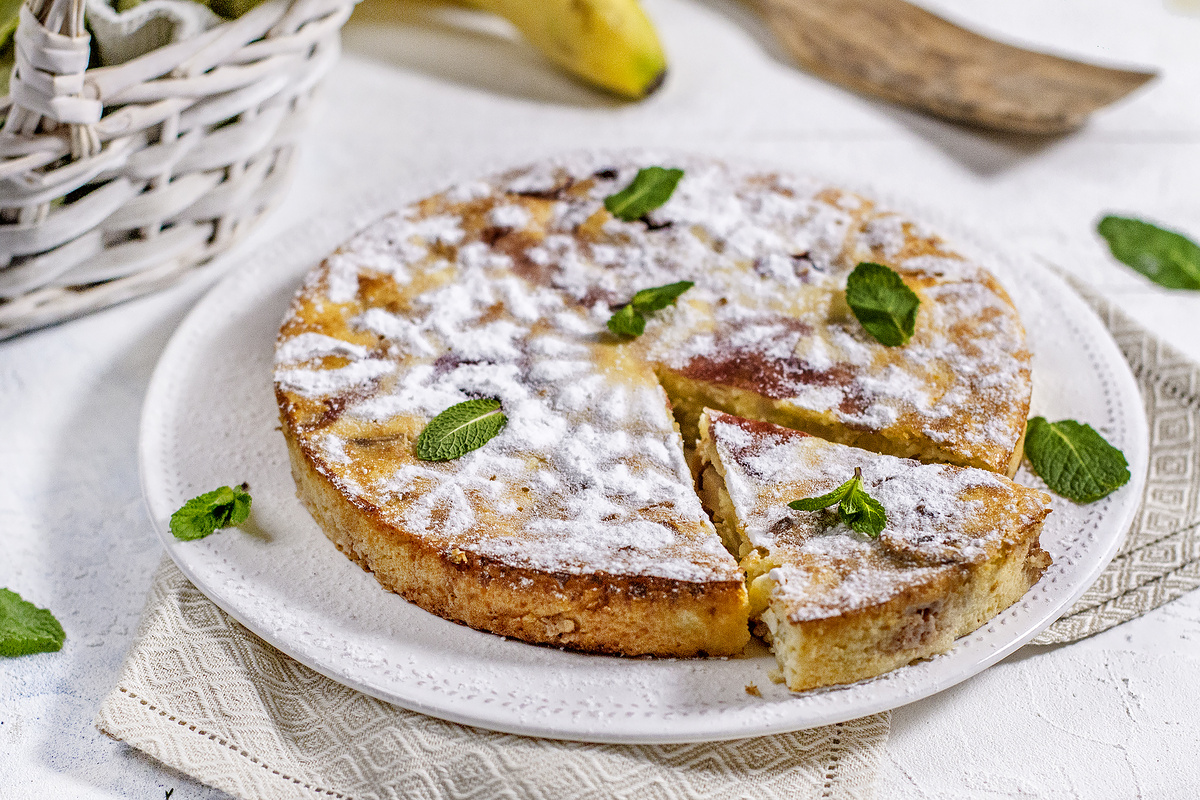 Творожная запеканка «Маньяна» с бананами и клубникой