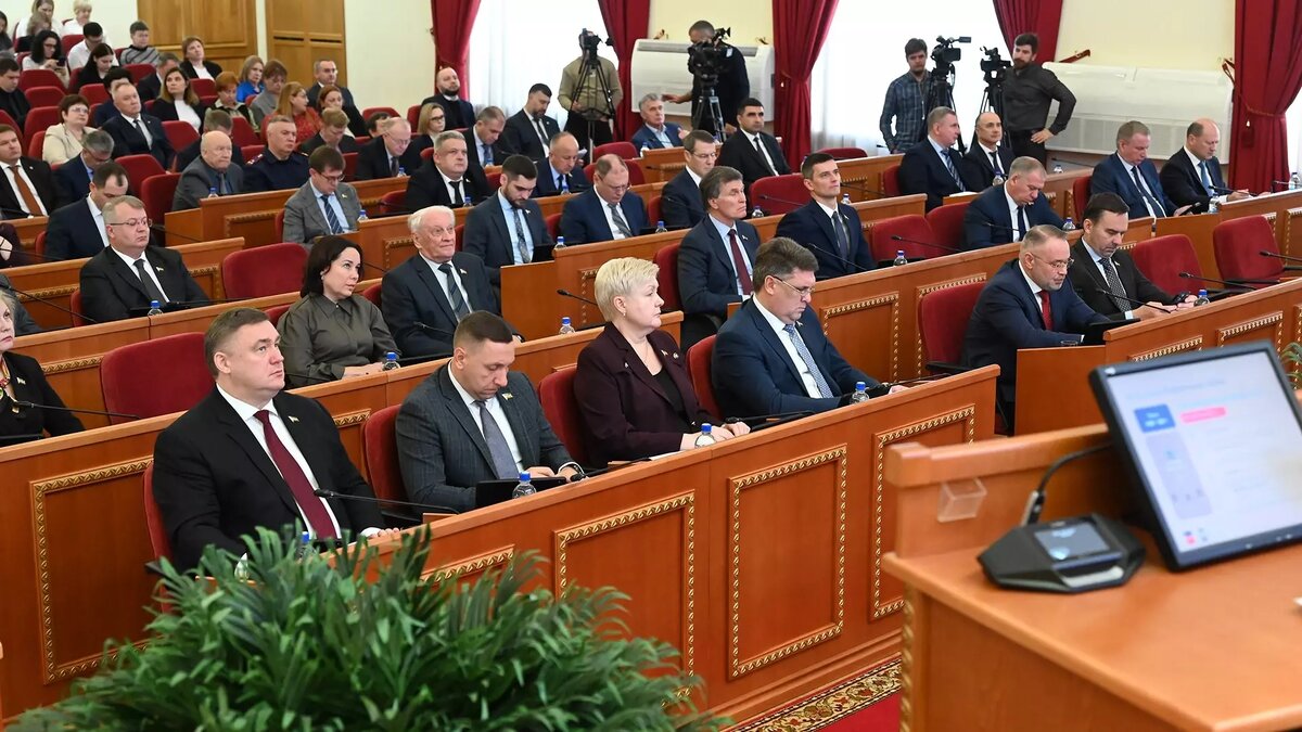     Автор: ЗС РО Источник: https://zsro.ru/sobytiya/foto-i-video/foto/99274/