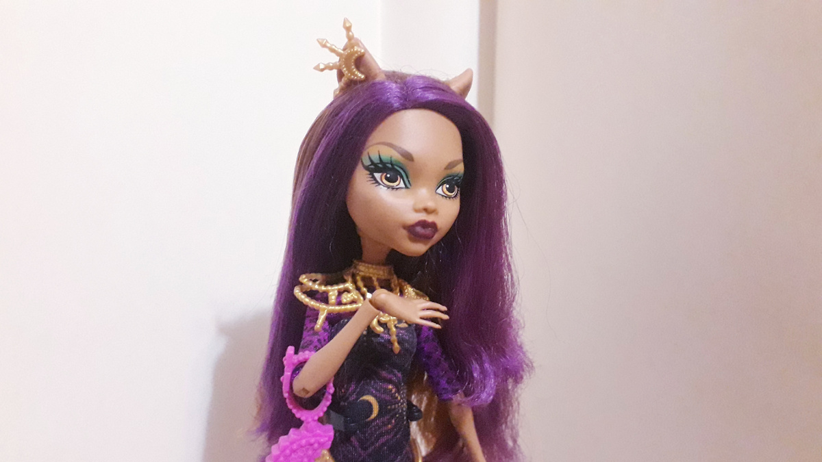 Клодин очень красивая💜