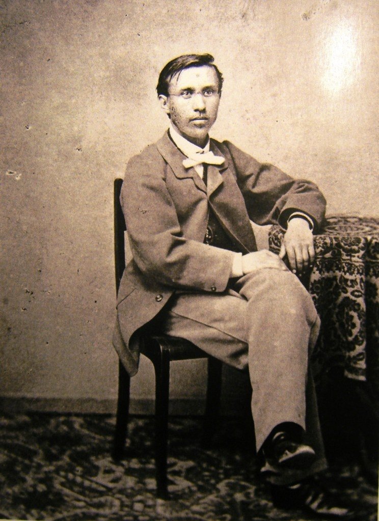 Михаил Пуцилло в юности. Из открытый источников 