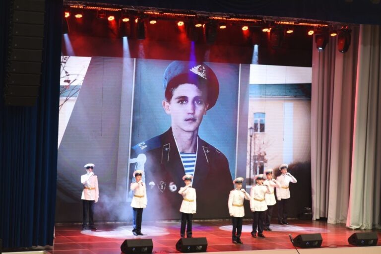    В Оренбурге наградили волонтёров СВО Полина Кузаева