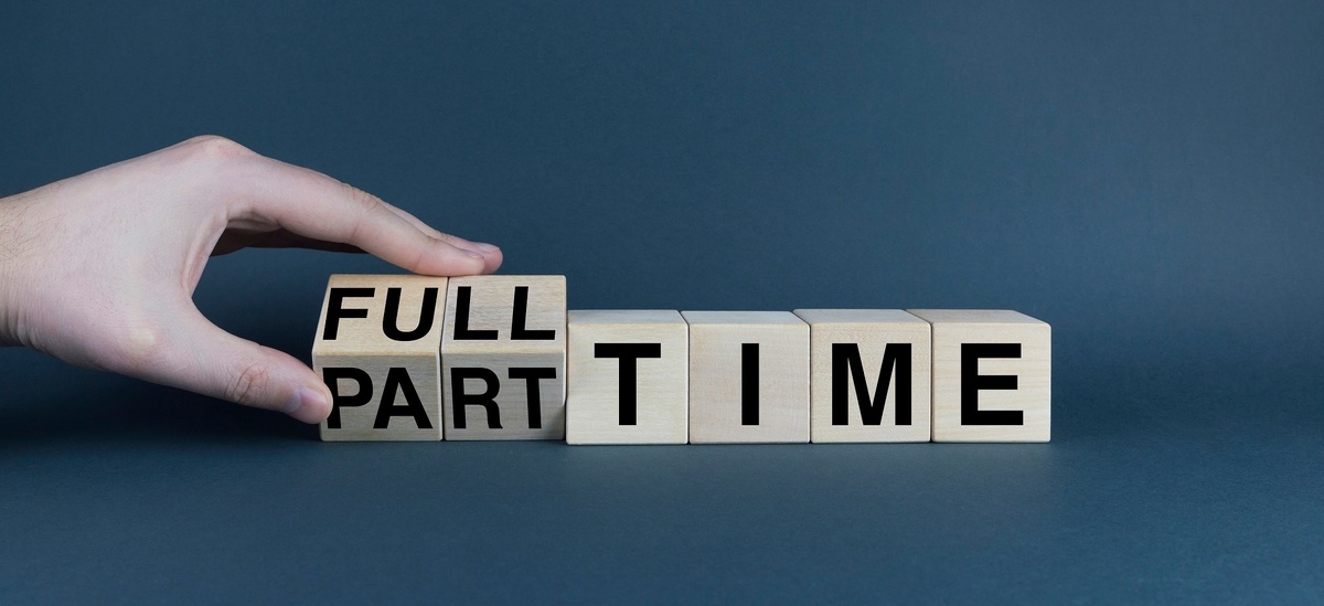 Режимы трансмиссий "Full Time" и "Part Time" управляются вручную пилотом автомобиля