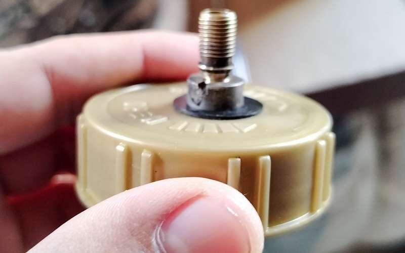    Модифицированная крышка расширительного бачка