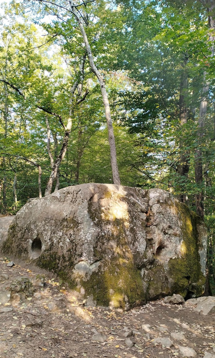 Это не дольмен.