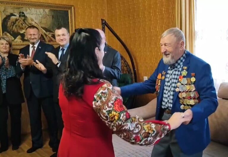    Ветеран из Бузулука Александр Курцев отметил 100-летний юбилей Оренбуржье