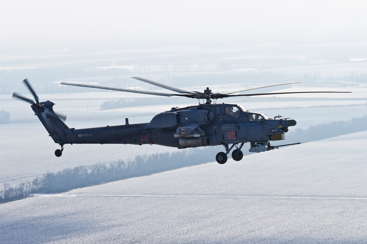 Серийный Ми-28Н в полете