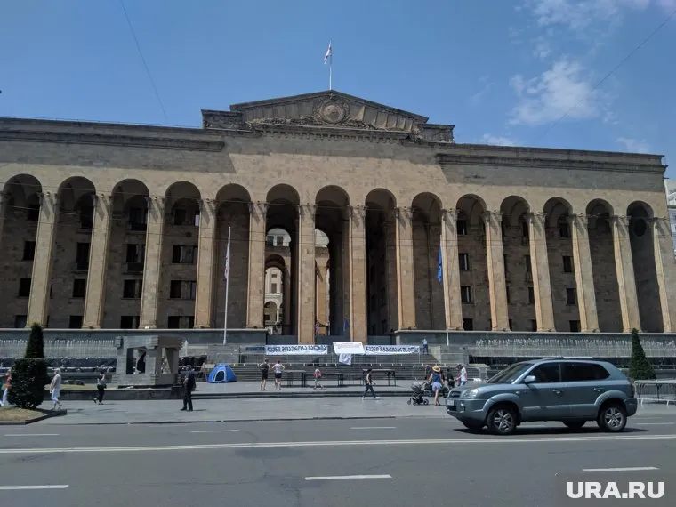 Программа партии "Грузинская мечта" сочетает в себе сближение с Западом и мирное урегулирование конфликта с Россией Фото: Сергей Заикин © URA.RU