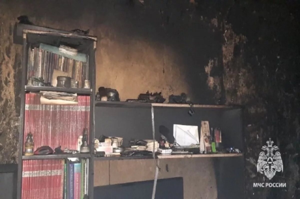    В Асино Томской области огнеборцы спасли мужчину во время пожара