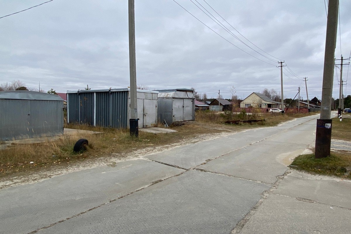    Житель Югры дал попользоваться гаражом сборщику кедровых орехов и похитил весь его урожай