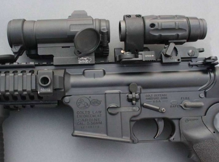 Рис. 5. Увеличительное устройство Aimpoint 3x установлено за стандартным M68 CCO.