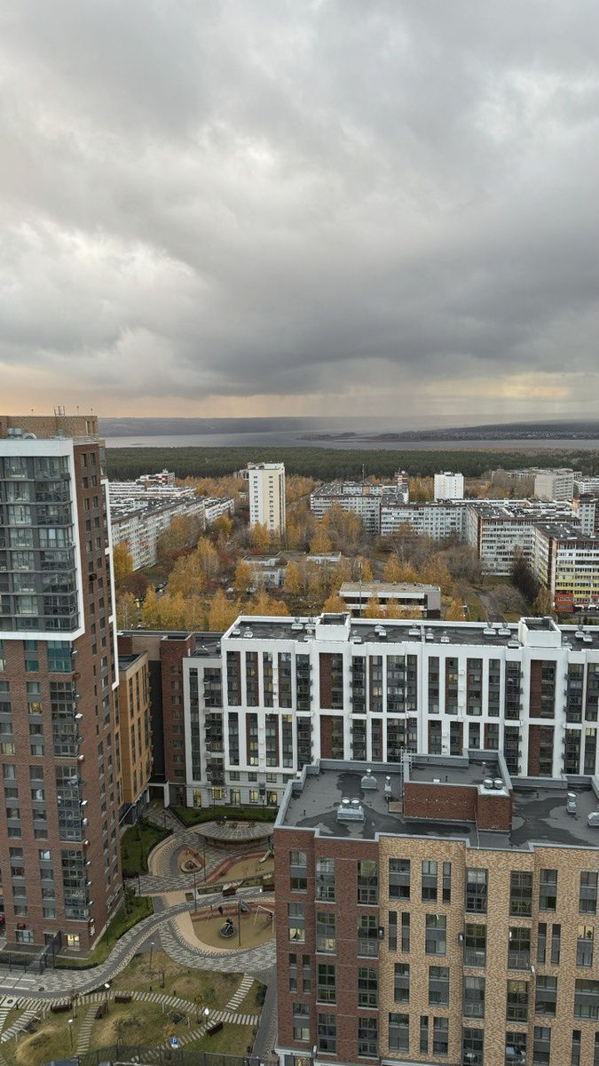 Осенний далекий дождь)