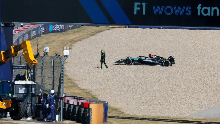    Авария Льюиса Хэмилтона на «Гран-при США». Global Look Press