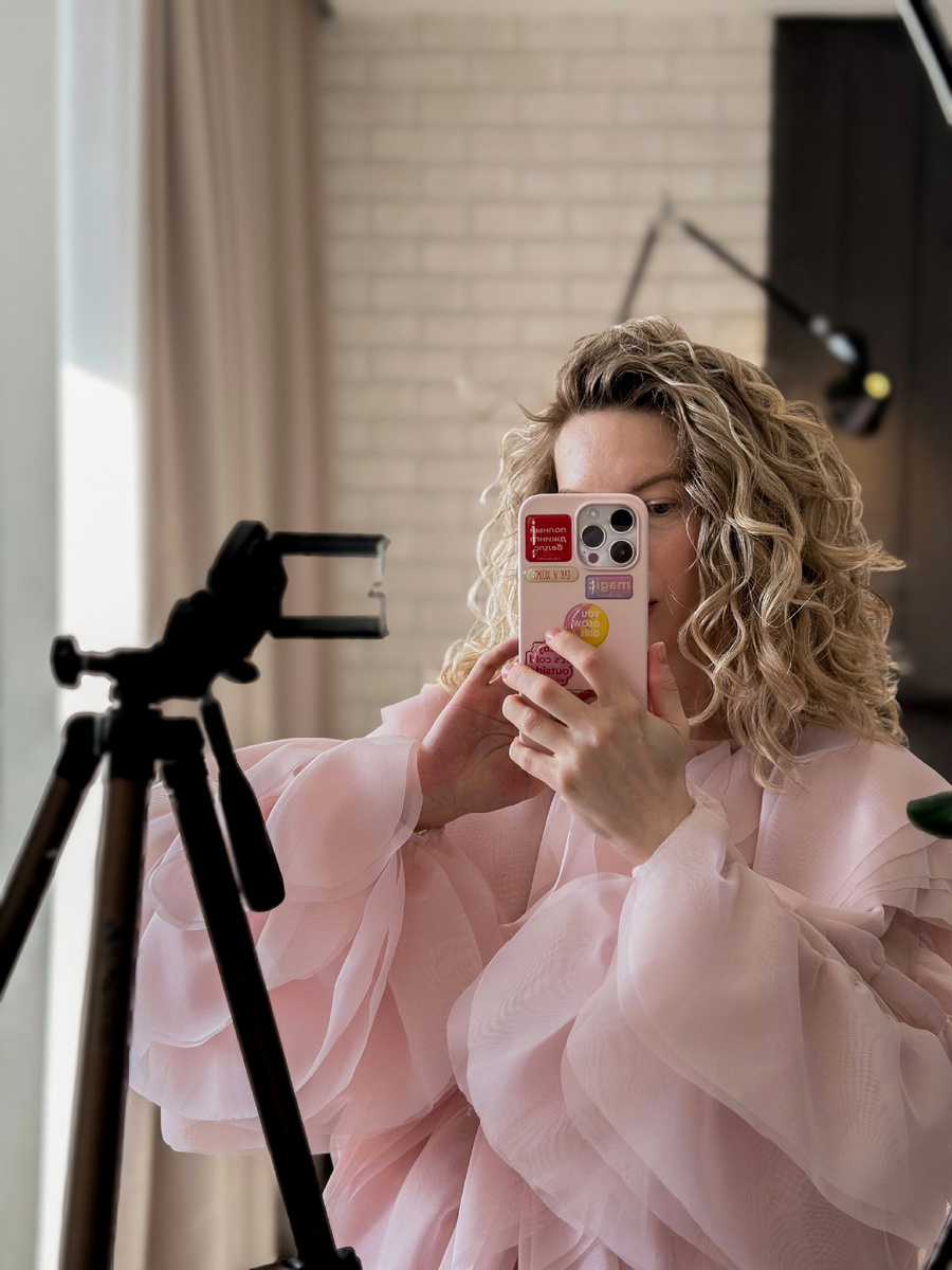 Комбинация гель на длину волос + пенка на длину волос. 