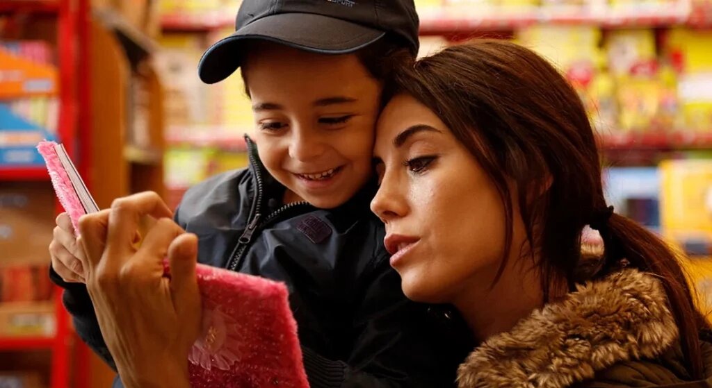 Берен Гёкйылдыз и Джансу Дере