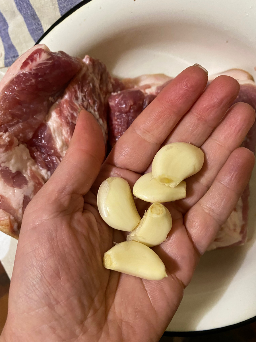 Чеснок для шпиговки