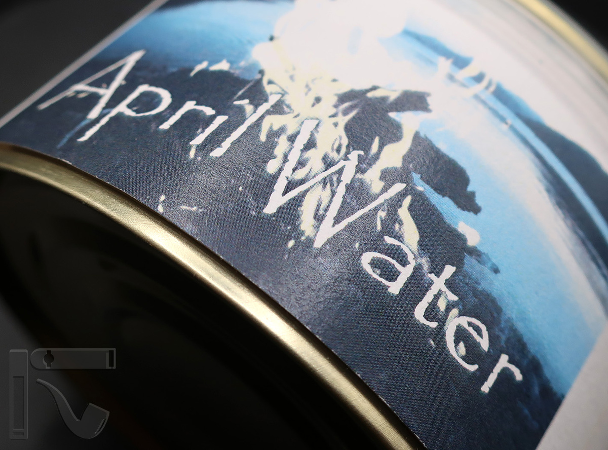 Трубочный табак Koltoma April Water. Фото:©канал "Уголок Курильщика"