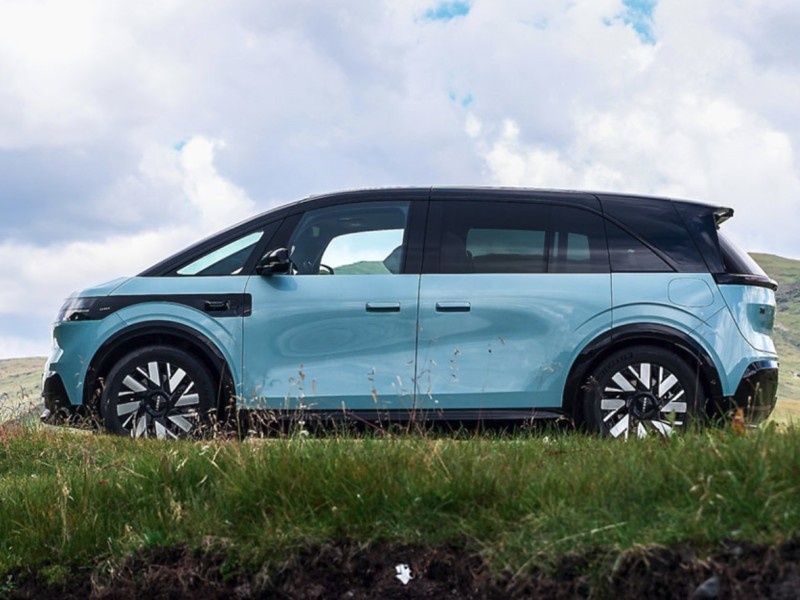    Zeekr представила необычный «неминивэн» Zeekr Mix