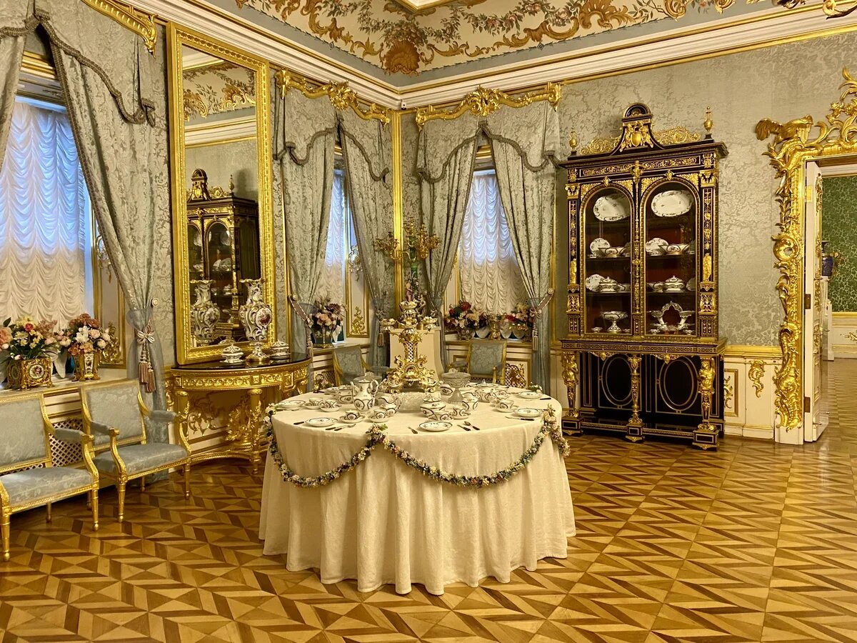    В Большом дворце Петергофа. Фото АТОР