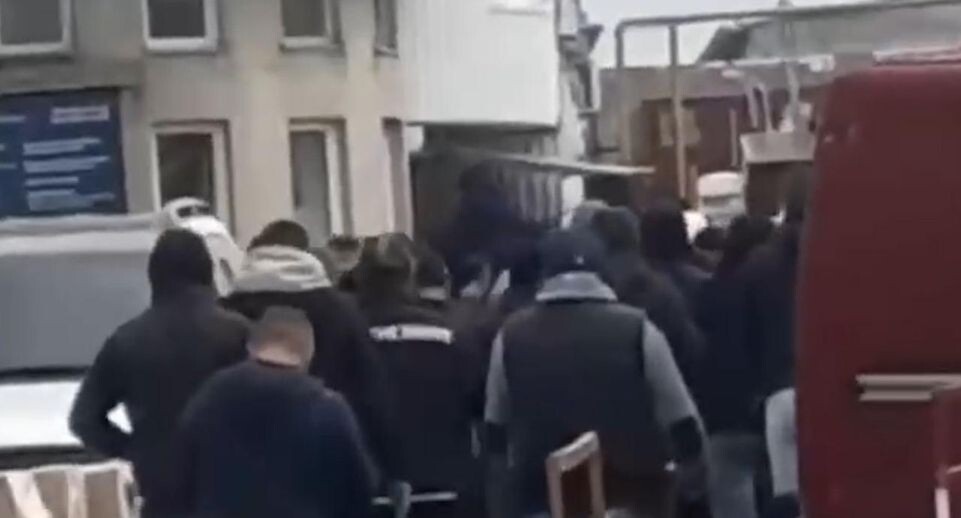    стоп-кадр видео из соцсетей