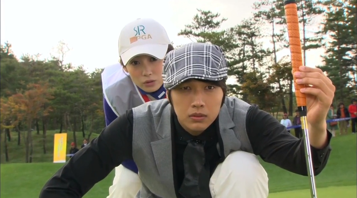 Кадр из дорамы/ Главные герои 