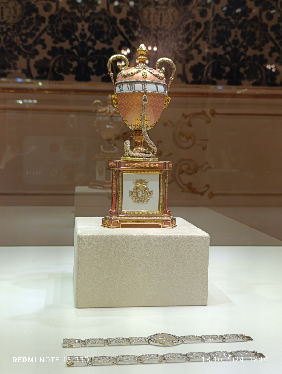 Ну а это настоящее, из музея Фаберже. Для антуражу 