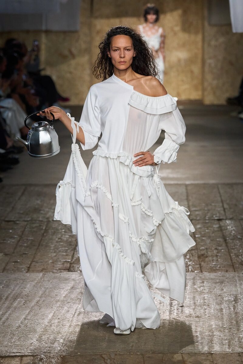 Moschino Spring 2025