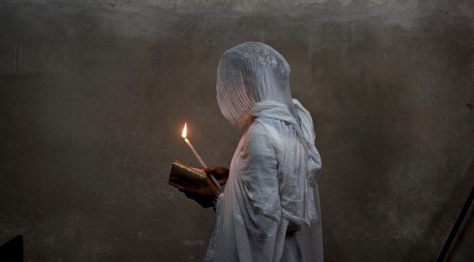 Мы повторяем молитвы и думаем, что Бог их слушает