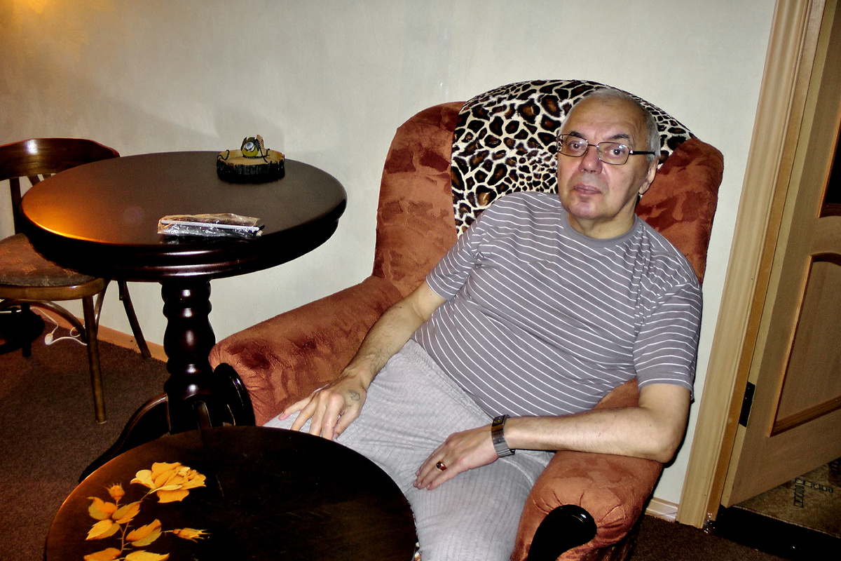 Декабрь 2011. Папа дома