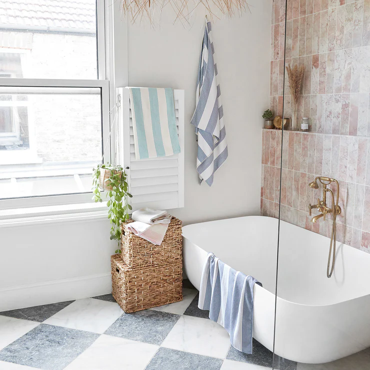 Текстиль для ванных комнат: как выбрать полотенца и коврики