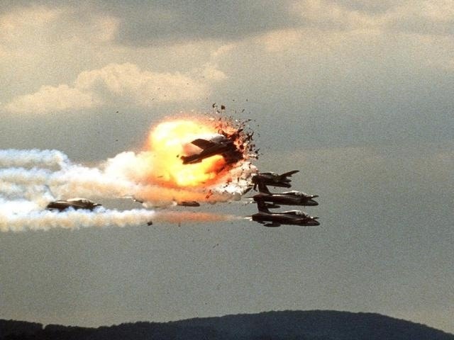 Столкновение на авиашоу в Рамштайне