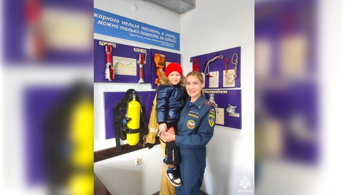    Спасатели пригласили в пожарную часть мальчика, который чуть не сжег квартиру