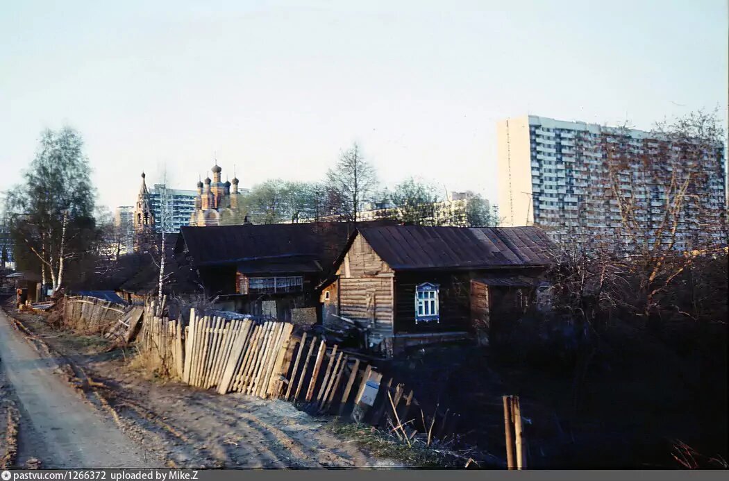 Храм в селе алексеевское в москве. Поселок терехово москва. Село в москве. Деревня терехово в районе хорошево-мневники. Деревня терехово москва сити.