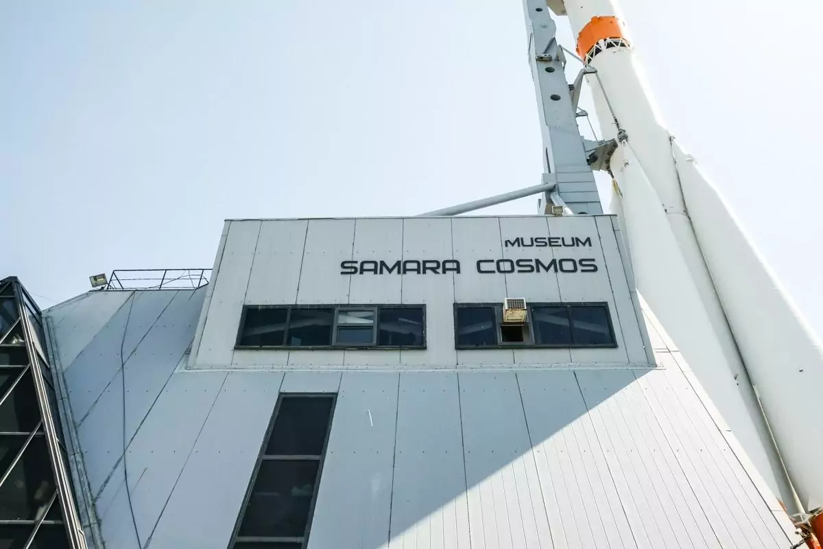 Музей авиации и космонавтики имени С. П. Королева находится в городке Самарского университета, в Октябрьском районе по адресу Московское шоссе, 34, корпус 3.