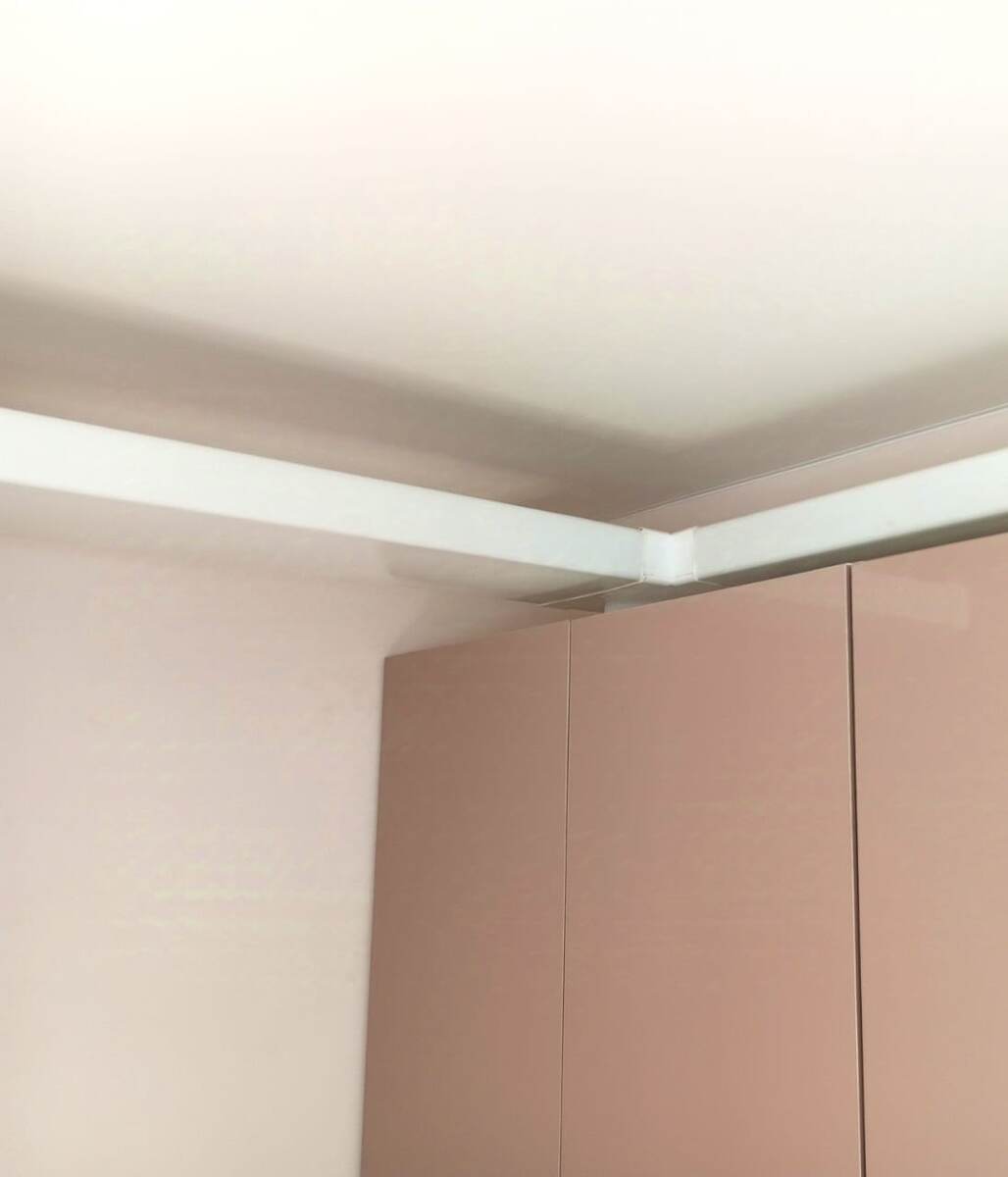 Фото 2. Система вытяжки с пластиковыми воздуховодами