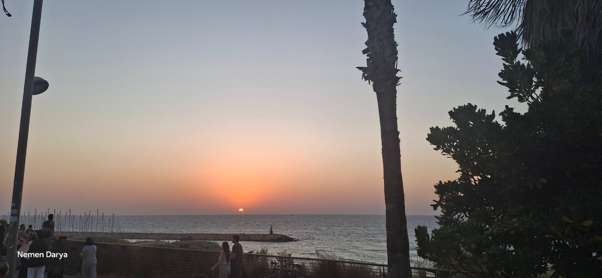 Закат в Тель-Авиве. Фото автора.