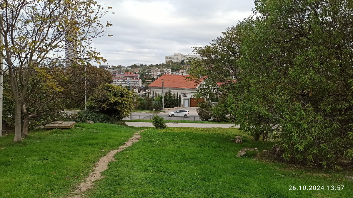 Это улица Степаняна