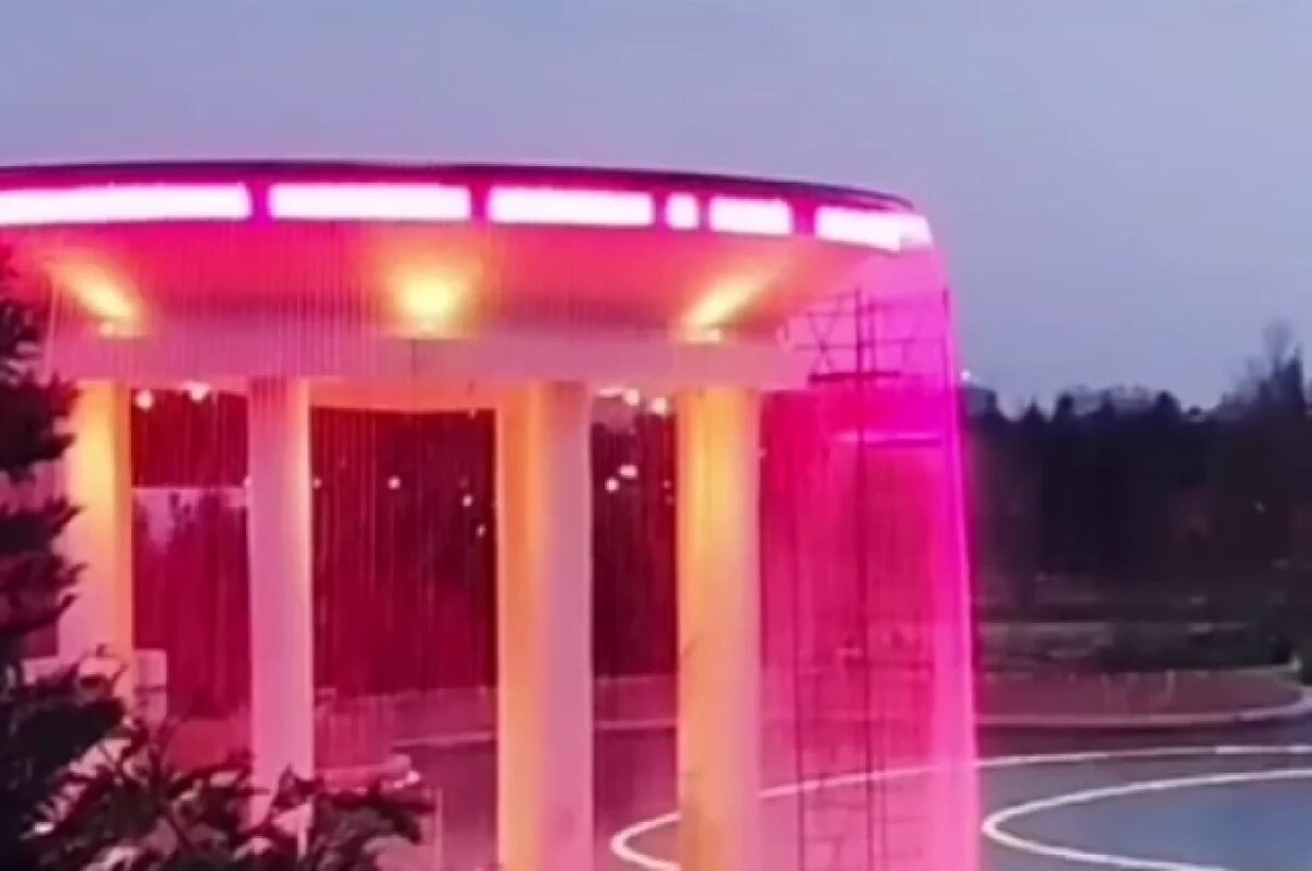    В парке Галицкого протестировали новый световой фонтан