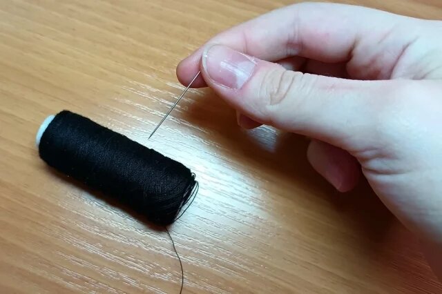    Почему на Параскеву Грязнуху женщины волос не чесали и игл в руки не брали?