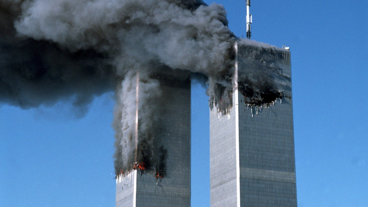 Как время падения Южной башни сказалось на и...х