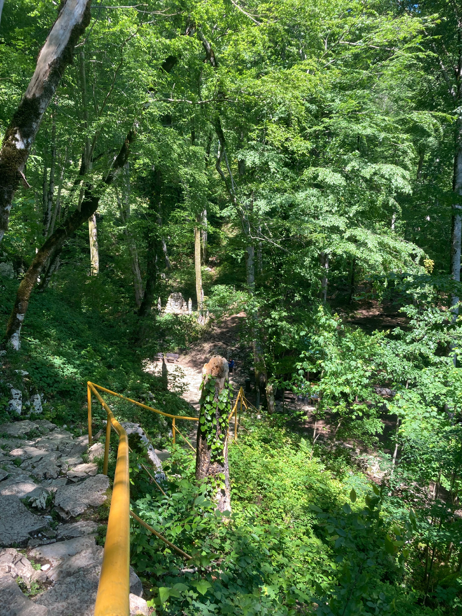 Дорога к Воронцовским пещерам.