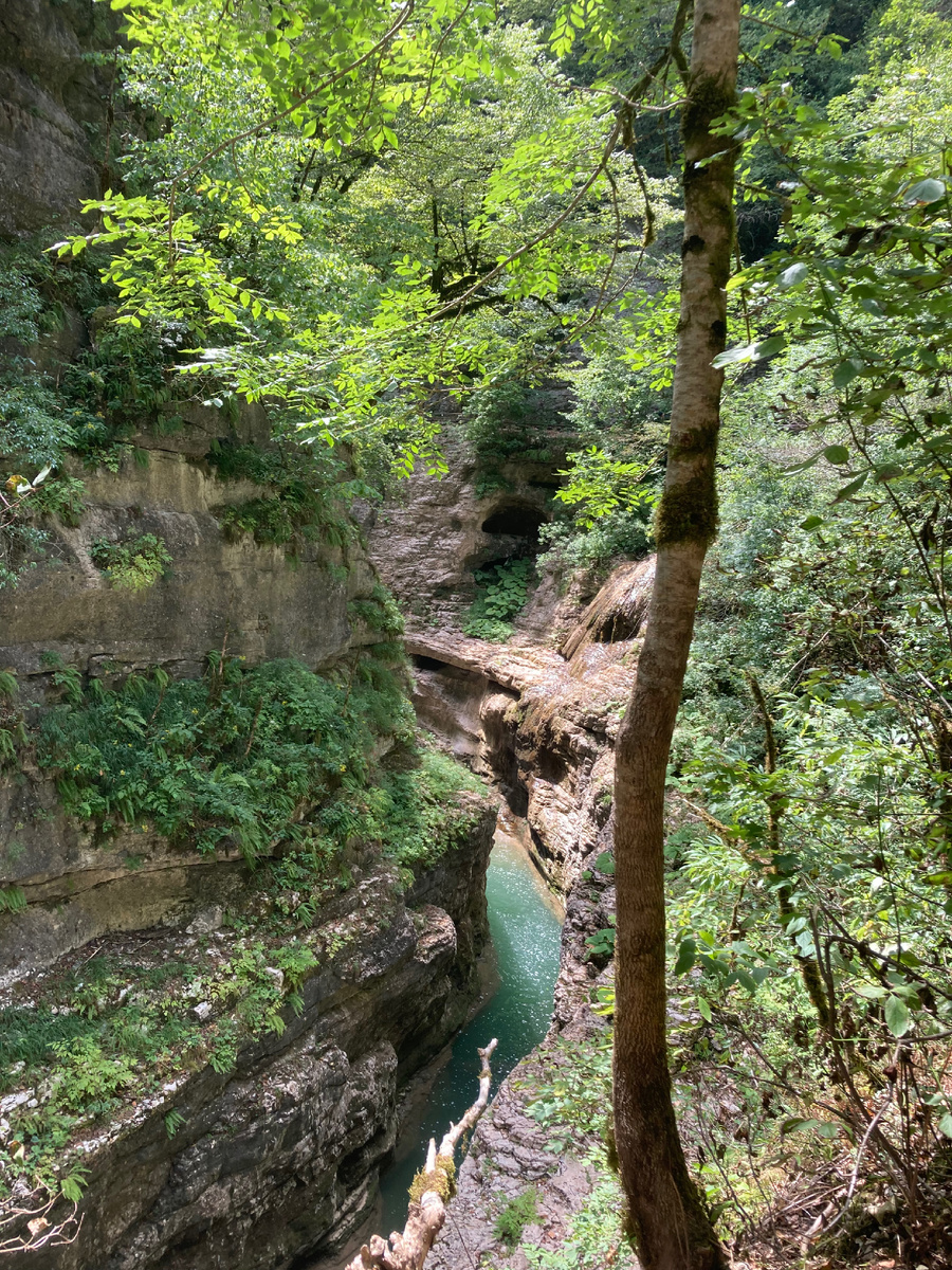 Гуамское ущелье. 