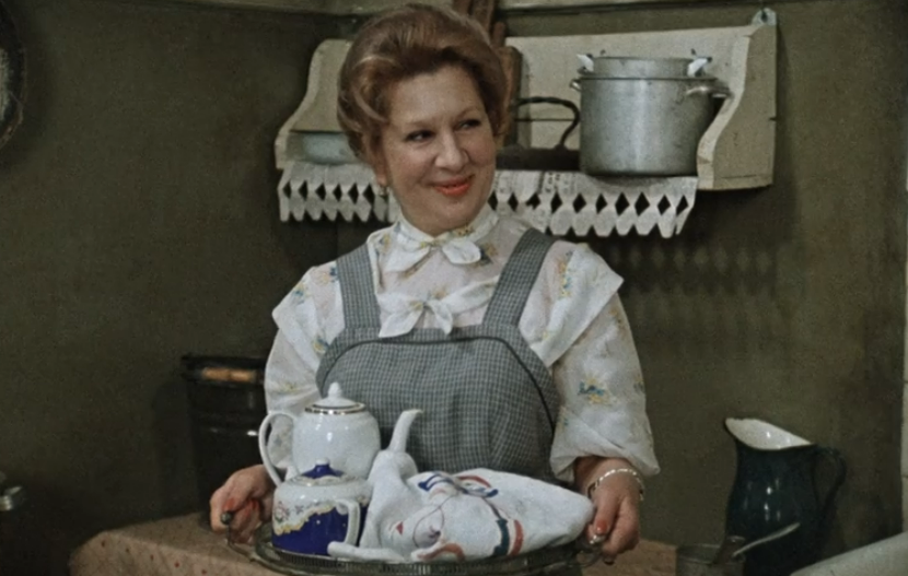 Кадр из кинофильма "Покровские ворота".