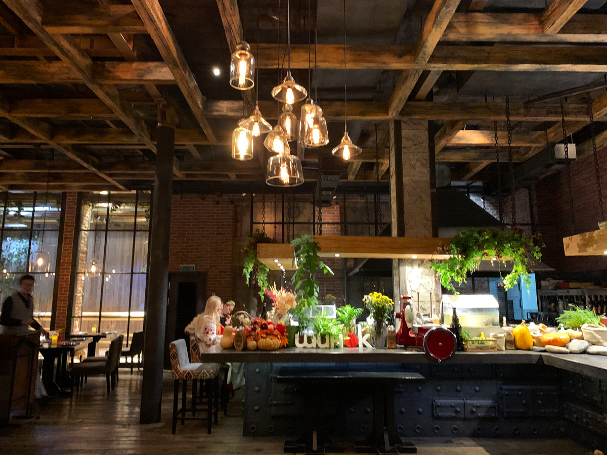 Композиция при входе