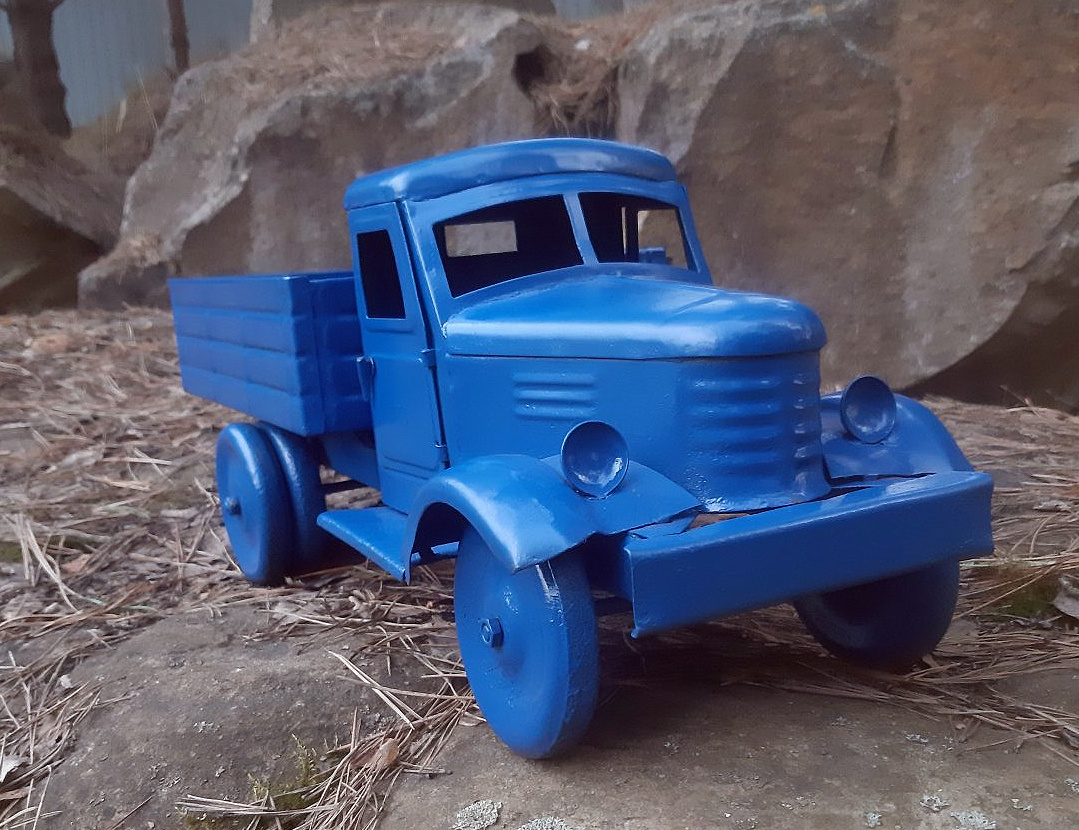 Грузовик, производитель - Липецкий тракторный завод. Фото из открытых источников, листаем галерею ->>