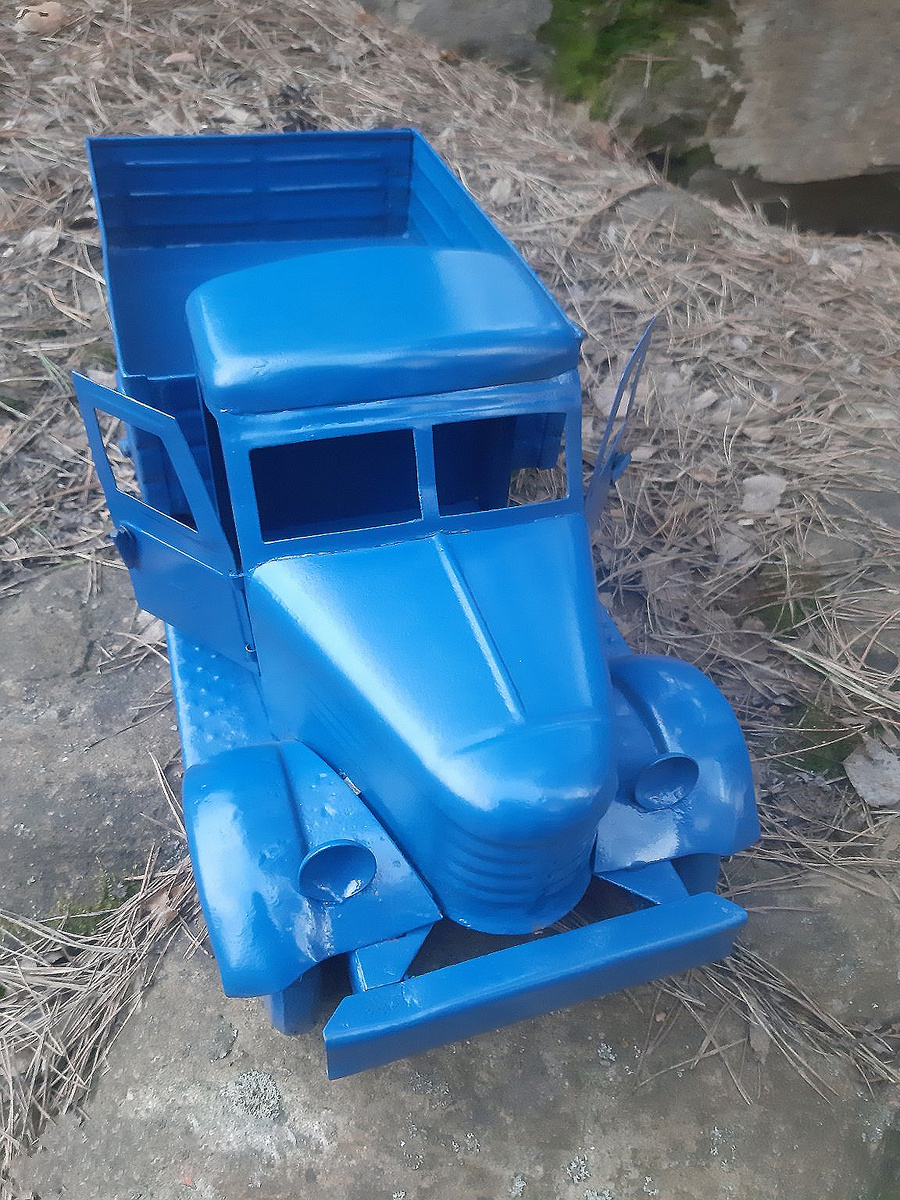 Грузовик, производитель - Липецкий тракторный завод. Фото из открытых источников, листаем галерею ->>