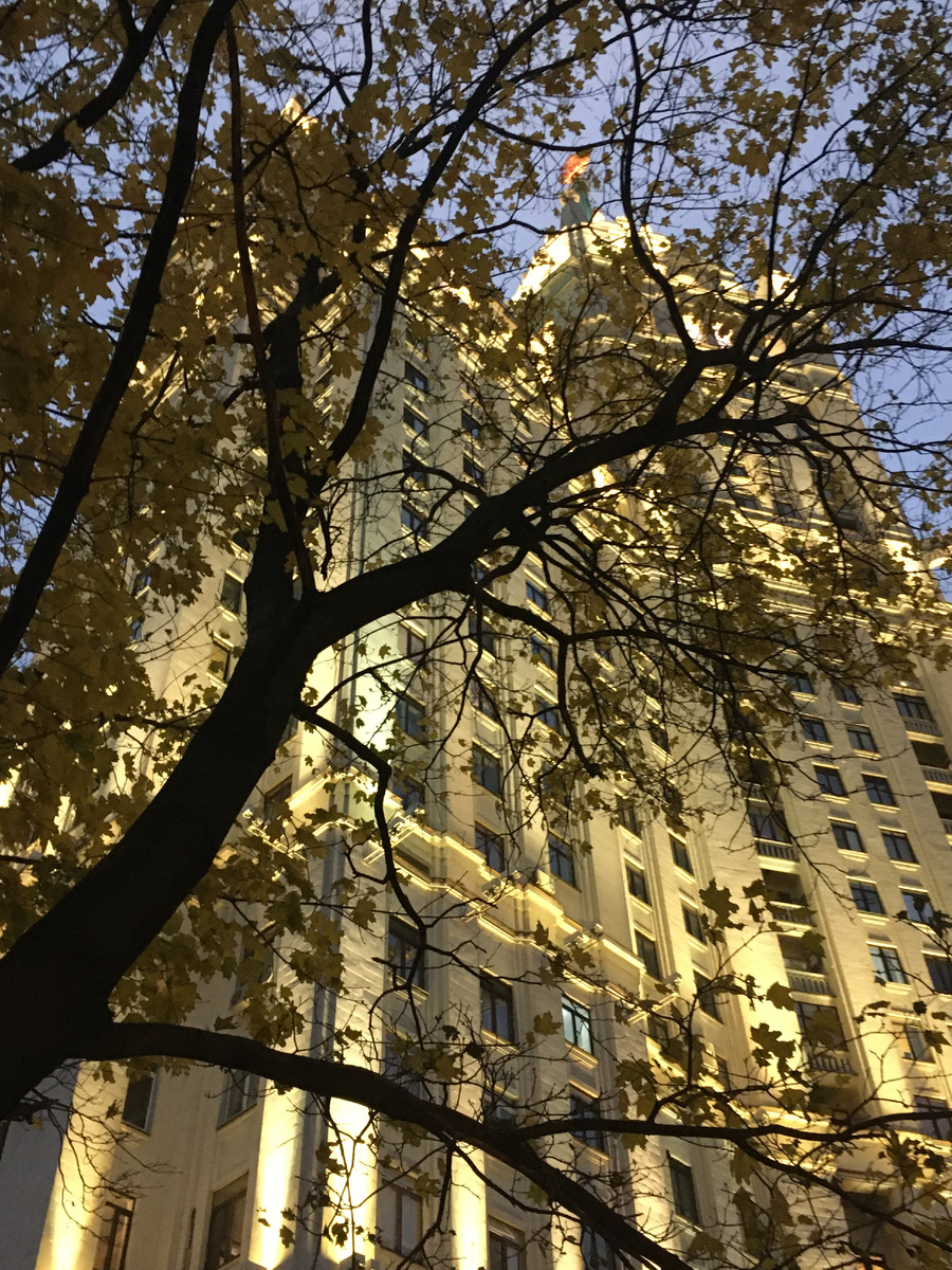 Высотка на Котельнической набережной