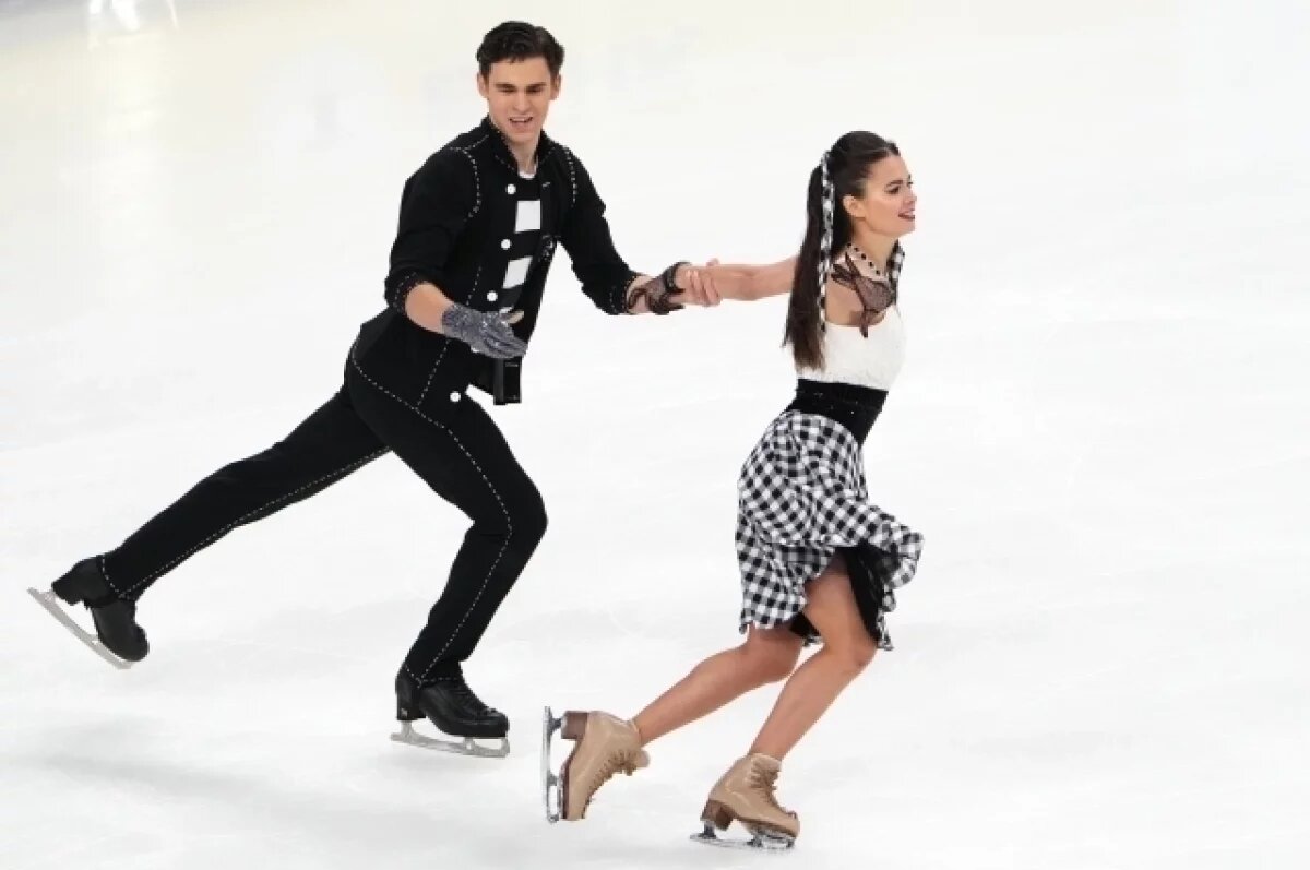    Фигурист из России впервые в истории танцев на льду показал сальто назад